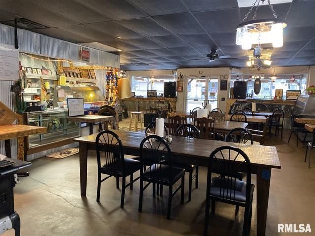 1125 Wilson St, Stonefort, IL 62987
